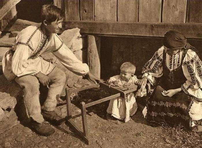 Cele 10 porunci ale poporului Roman dintr-un ziar din 5 Octombrie 1930